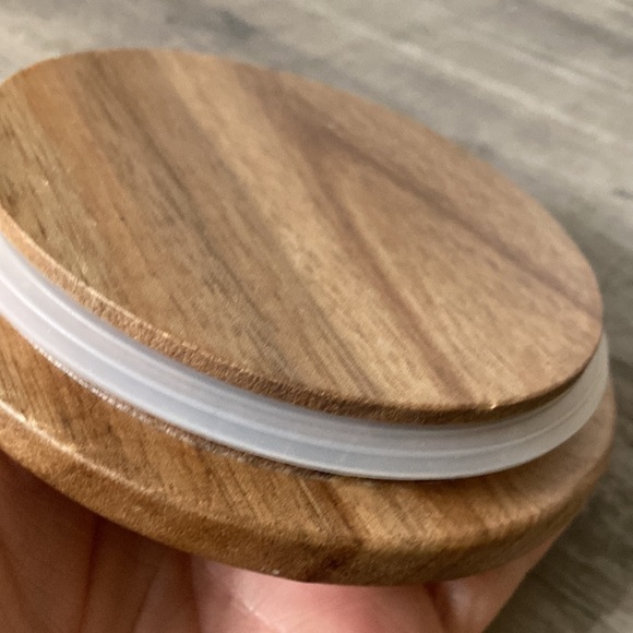 Rae Dunn CRACK ME UP YELLOW CERAMIC CELLAR WITH WOODEN LID - Picture 7 of 8